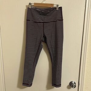 EUC Lululemon Maroon & White Athletic Cropped Leggings size 8
